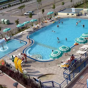  Apartman Altanea Residences Con Piscina Olaszország